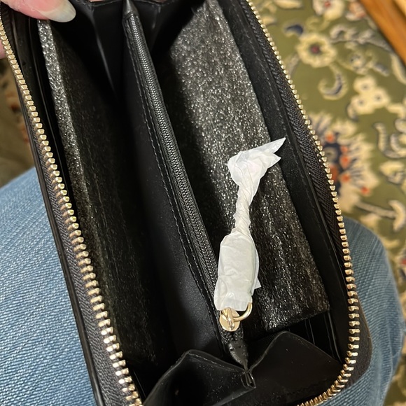 Set of two Victoria’s Secret wallet and wristlet, NWOT - Picture 4 of 6